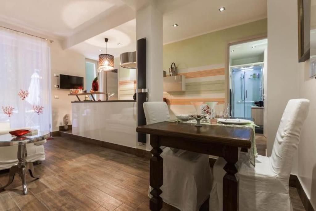Lily'S - Near Harbor And Downtown With Terrace - Italy Flat Vacation Apartman Genova Kültér fotó