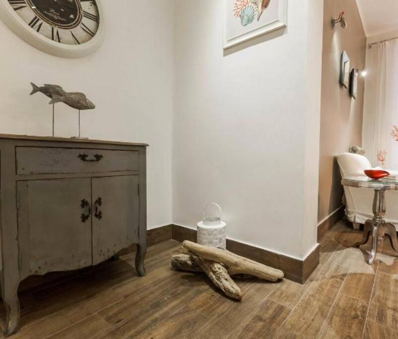 Lily'S - Near Harbor And Downtown With Terrace - Italy Flat Vacation Apartman Genova Kültér fotó