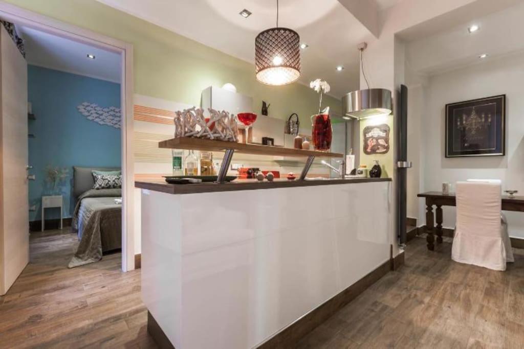 Lily'S - Near Harbor And Downtown With Terrace - Italy Flat Vacation Apartman Genova Kültér fotó