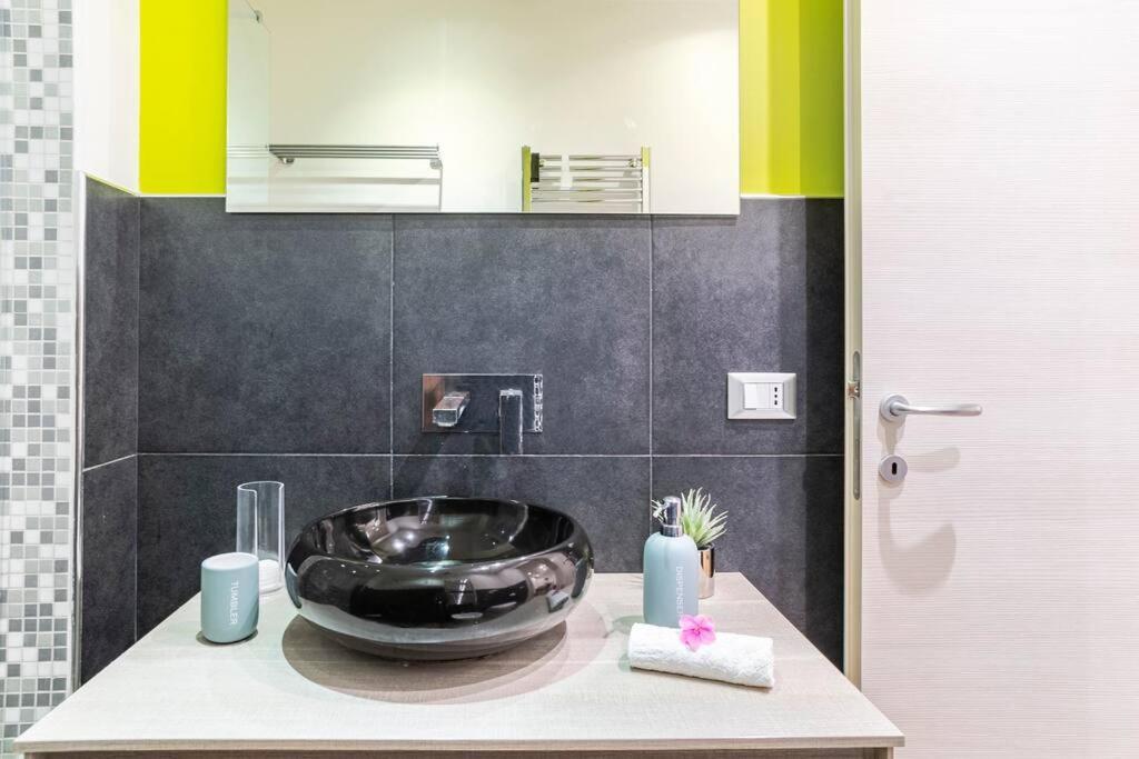 Lily'S - Near Harbor And Downtown With Terrace - Italy Flat Vacation Apartman Genova Kültér fotó